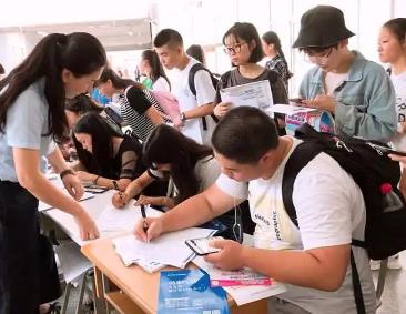 大学生办信用卡需要什么条件? 大学生办信用卡需要什么条件?